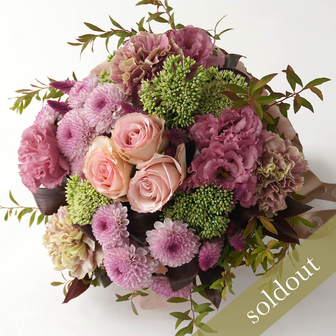 【敬老の日】淡いピンクのバラやトルコキキョウの花束