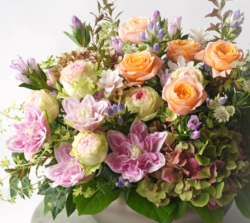 【敬老の日】オレンジのバラやハイドランジアのアレンジメント