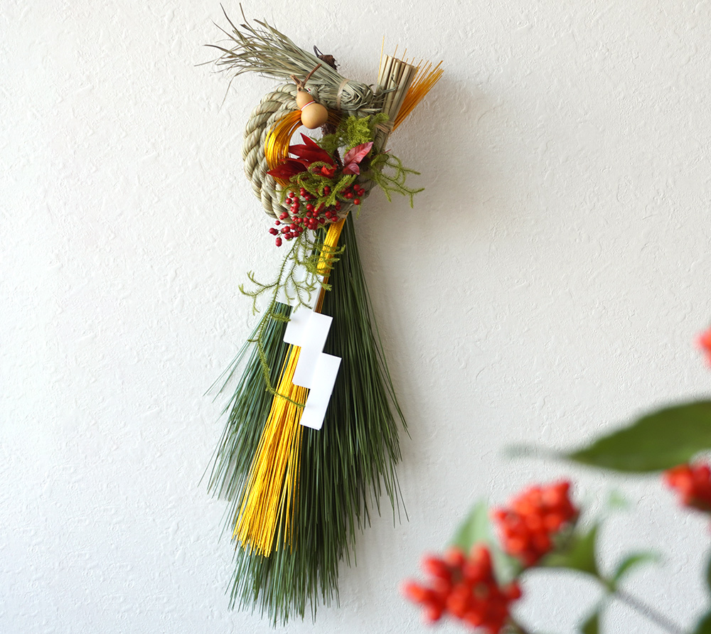 大王松と水引のお正月飾り