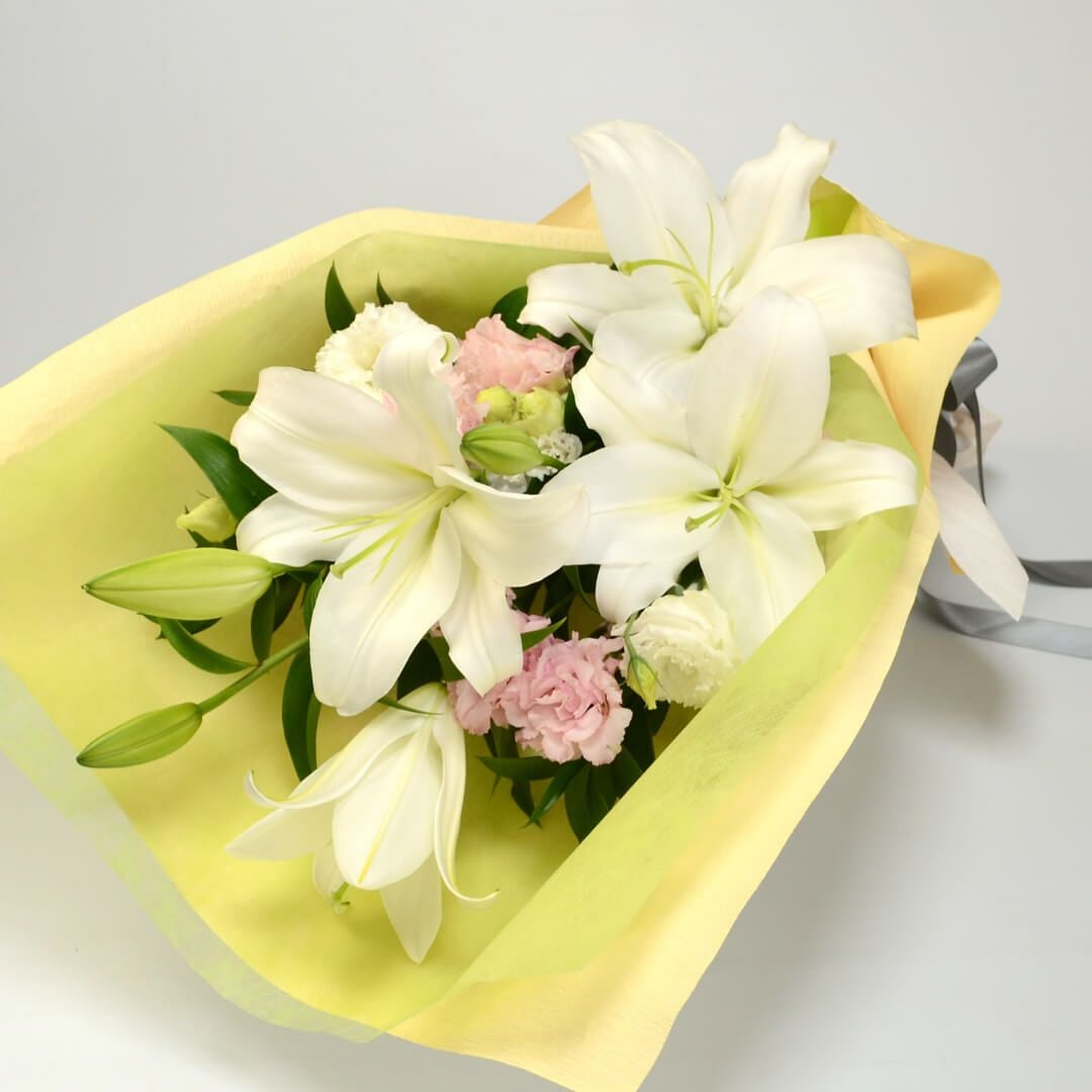 ユリを使った花束｜フラワーギフト通販の青山花茂