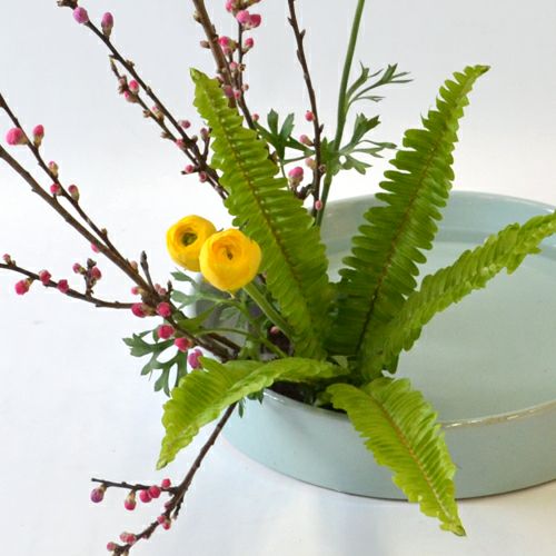 花桃いけばな花材＜桃・玉羊歯・ラナンキュラス＞