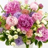 芍薬とカーネーションのアレンジメント