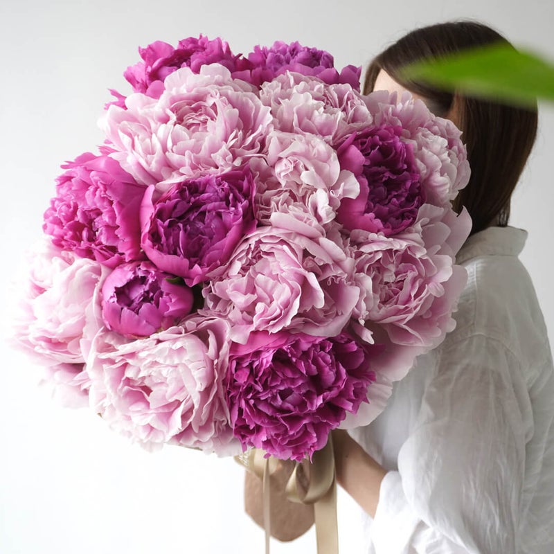 ピンクの芍薬の花束（15本）