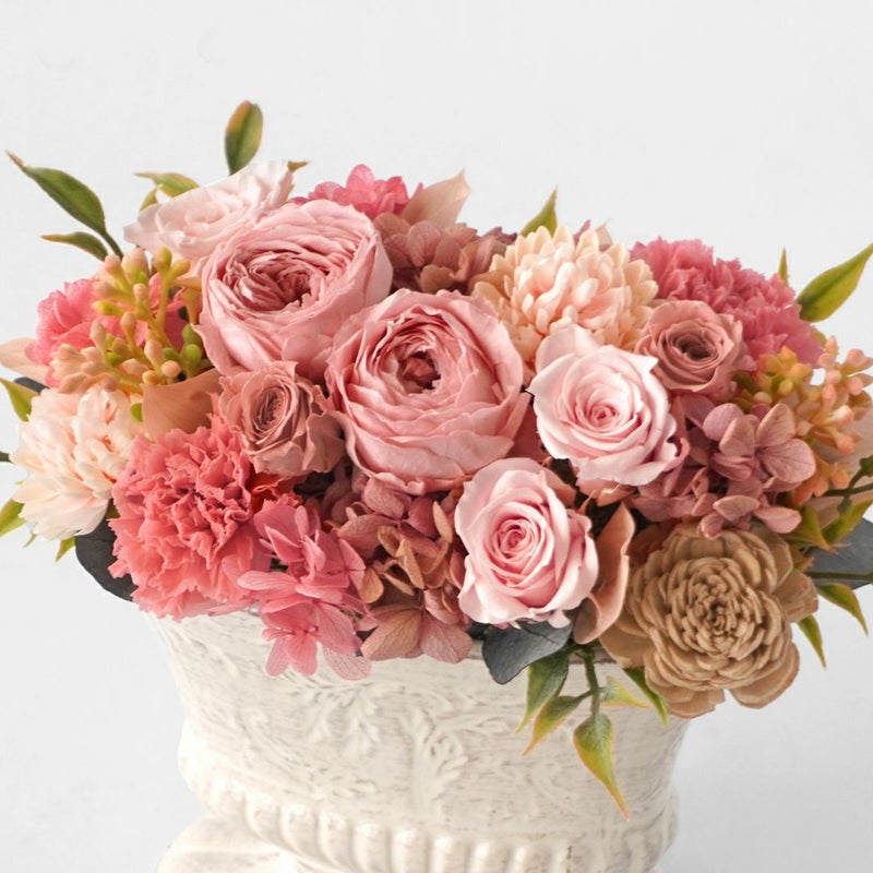 バラやカーネーションのプリザーブドフラワー