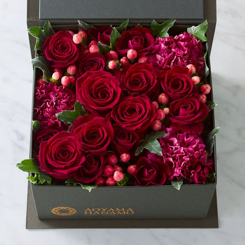 赤いバラのボックスアレンジメント