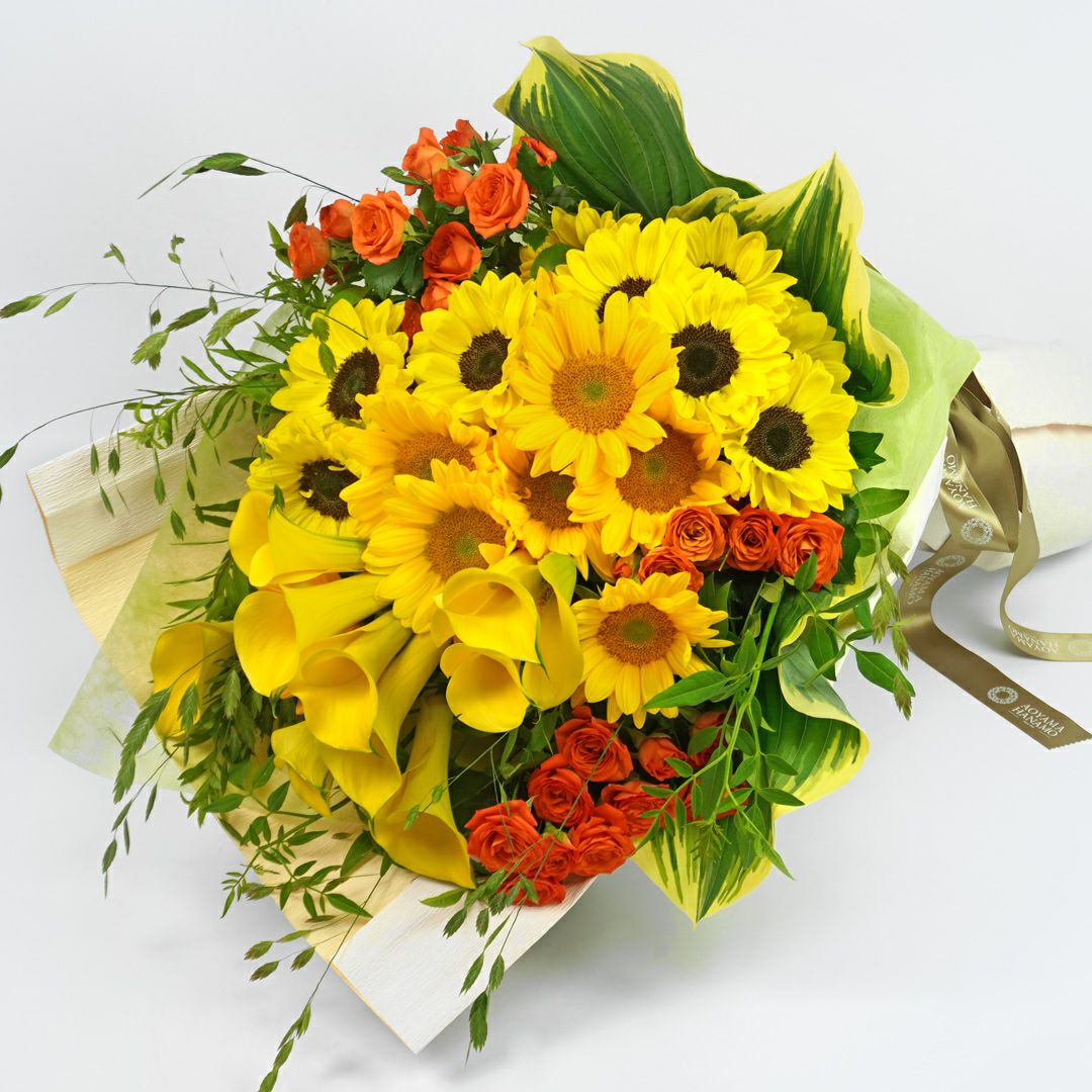 ヒマワリとバラとカラーの花束