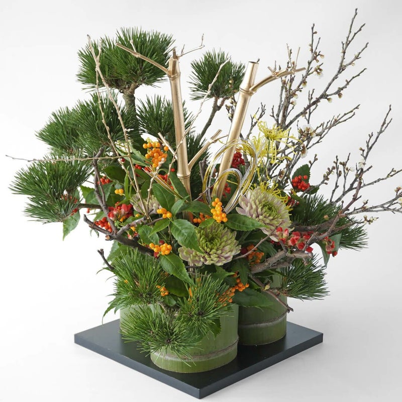 【お正月・お年賀】三光松やピンクのマムのアレンジメント