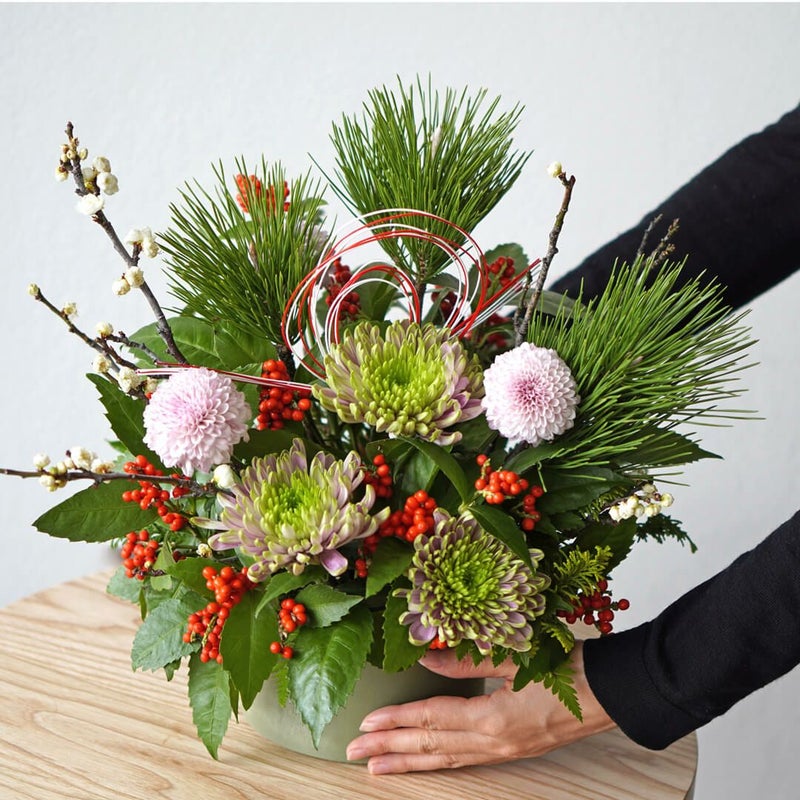 【お正月・お年賀】松と千両のアレンジメント