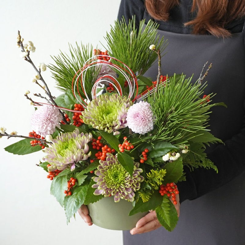 【お正月・お年賀】松と千両のアレンジメント