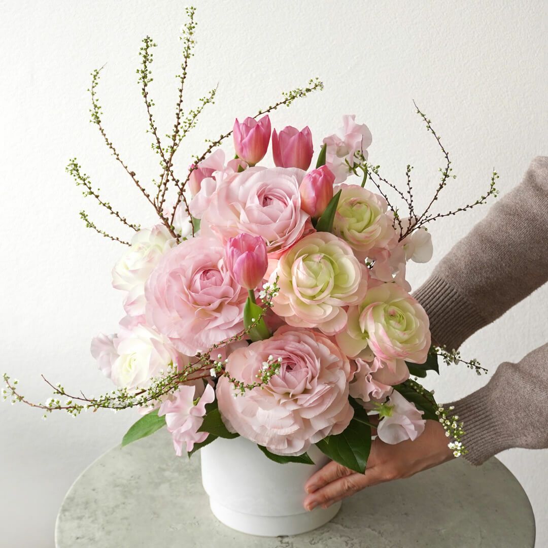 春のアレンジメント＜シャンス＞｜青山花茂本店