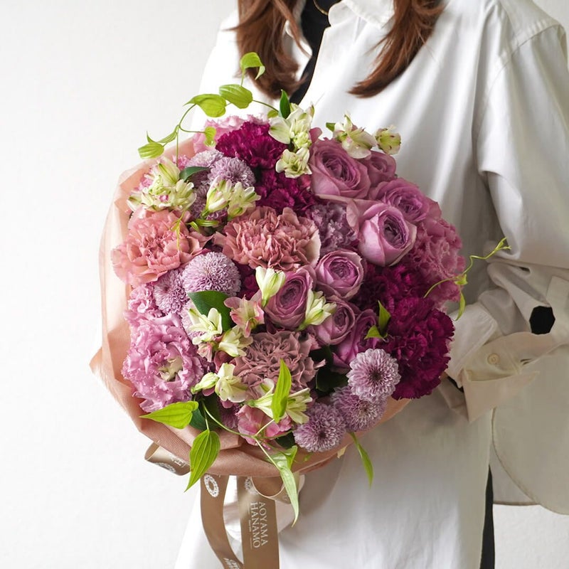 【母の日】濃淡ピンクのカーネーションやピンクのスプレーバラの花束