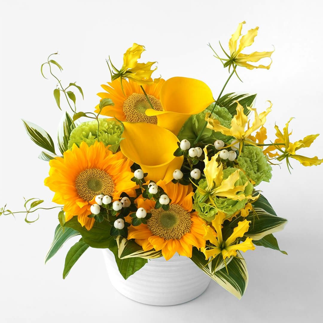 【父の日】黄色いヒマワリとカラーのアレンジメント