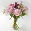 ピンクの芍薬のブーケ