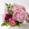ピンクの芍薬のブーケ