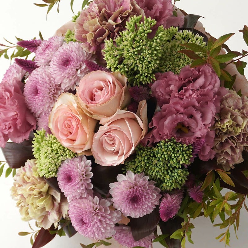 【敬老の日】淡いピンクのバラやトルコキキョウの花束