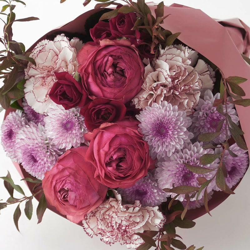 【敬老の日】濃いピンクのバラのおまかせ花束