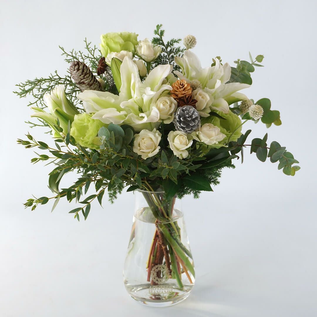 クリスマスおまかせ花束（白+グリーン）｜青山花茂本店