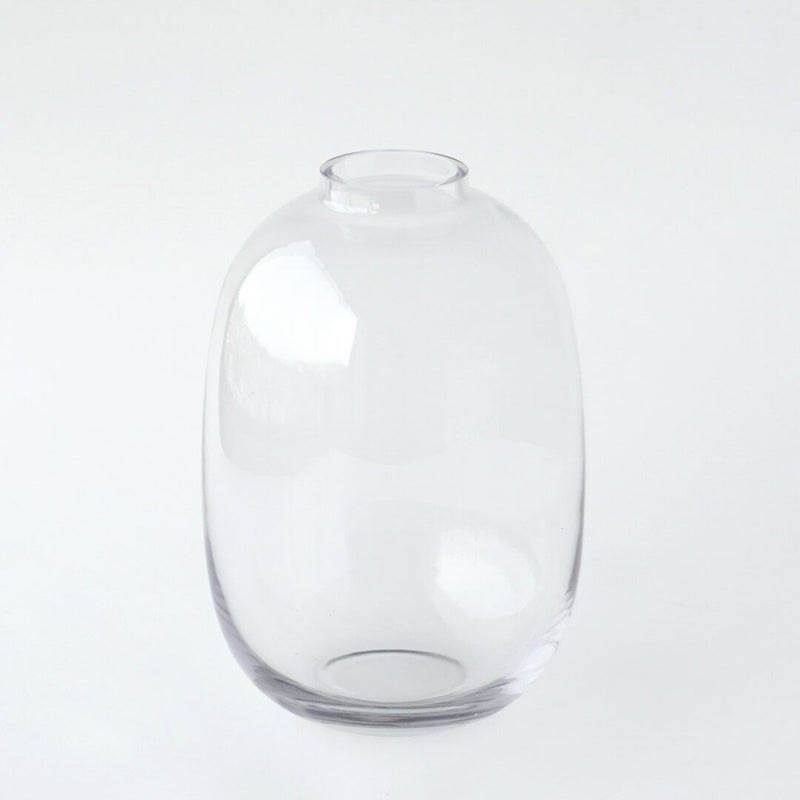 枝もの用の丸いガラスの花瓶