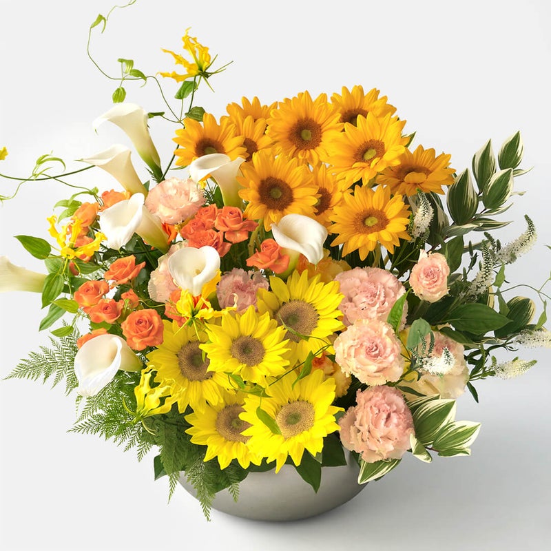【父の日】黄色いヒマワリやオレンジのバラのアレンジメント