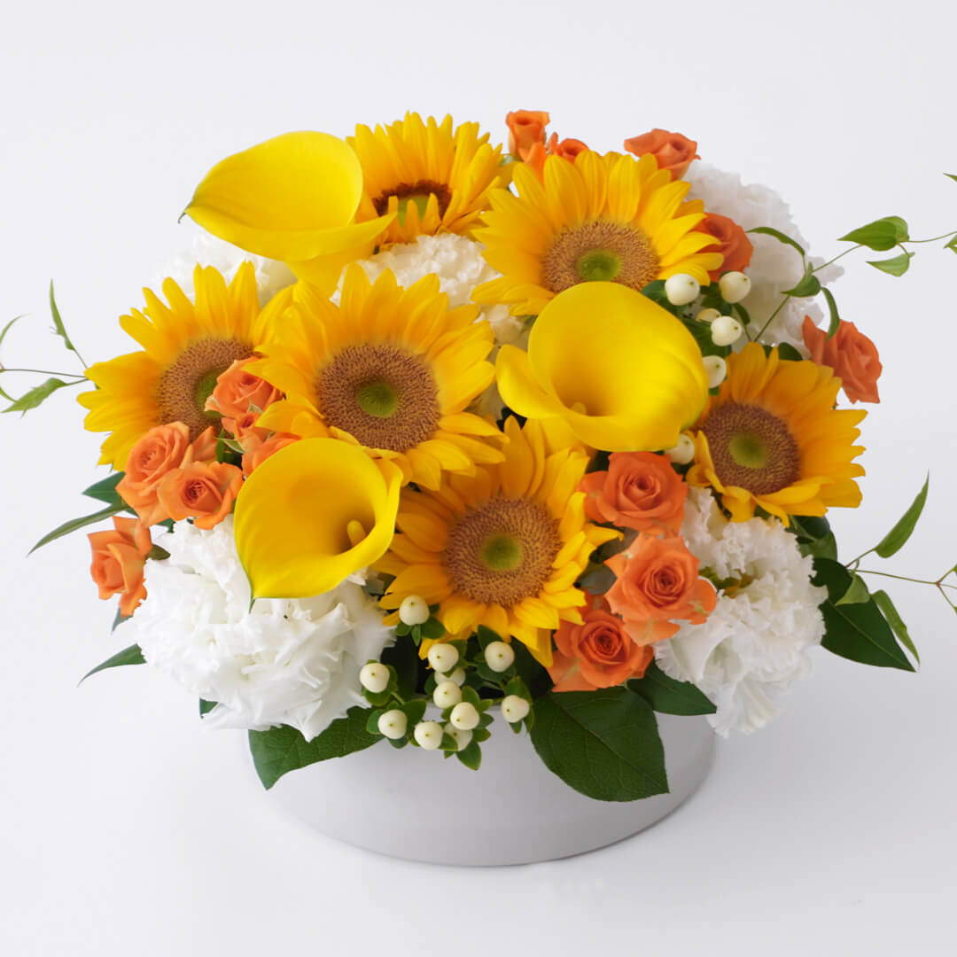 【父の日】ヒマワリとオレンジのスプレーバラのアレンジメント