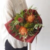 ピンクッションとプロテアの花束