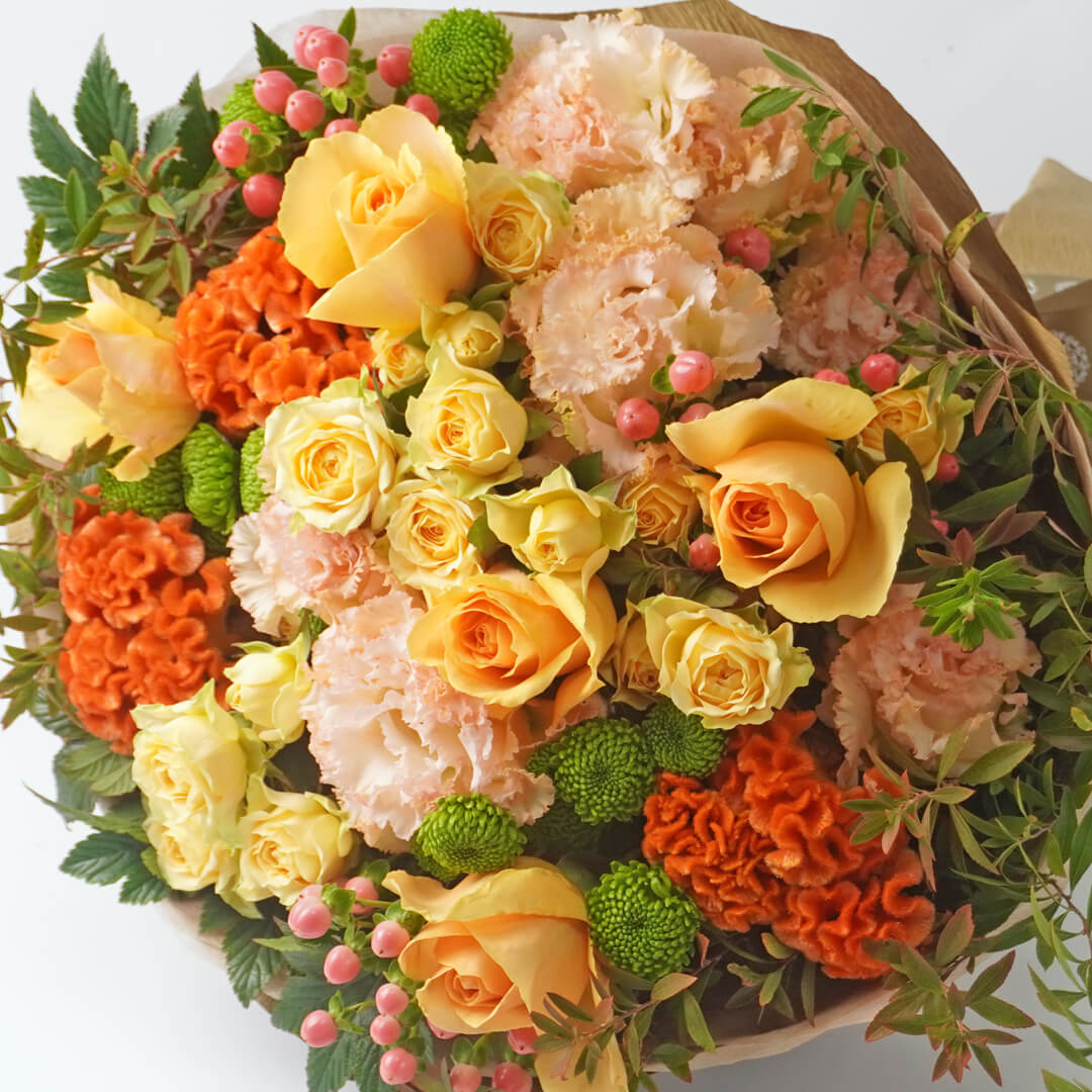 【敬老の日】オレンジのバラとケイトウの花束
