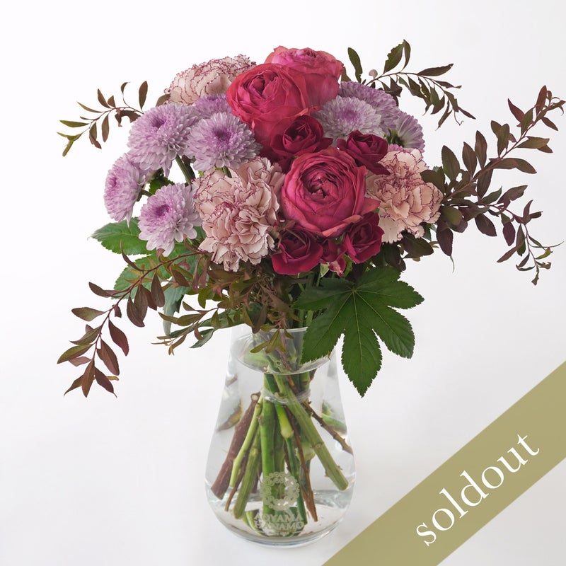 【敬老の日】濃いピンクのバラのおまかせ花束